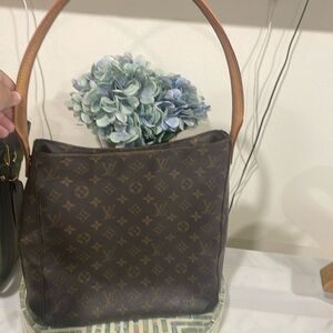 Louis Vuitton looping MM